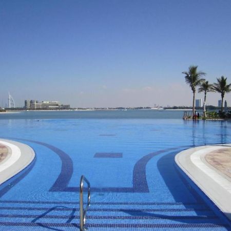 Tiara - Luxury Palm Jumeirah - Private Beach And Pool! Apartment Dubai Luaran gambar