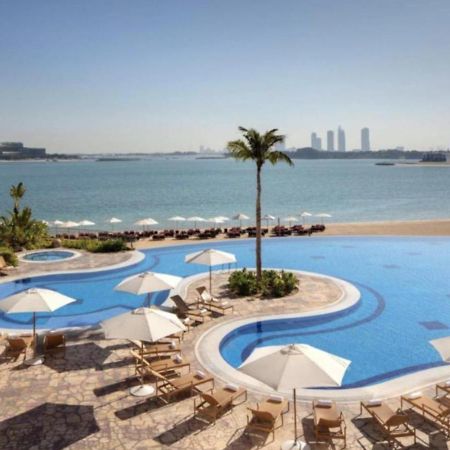 Tiara - Luxury Palm Jumeirah - Private Beach And Pool! Apartment Dubai Luaran gambar