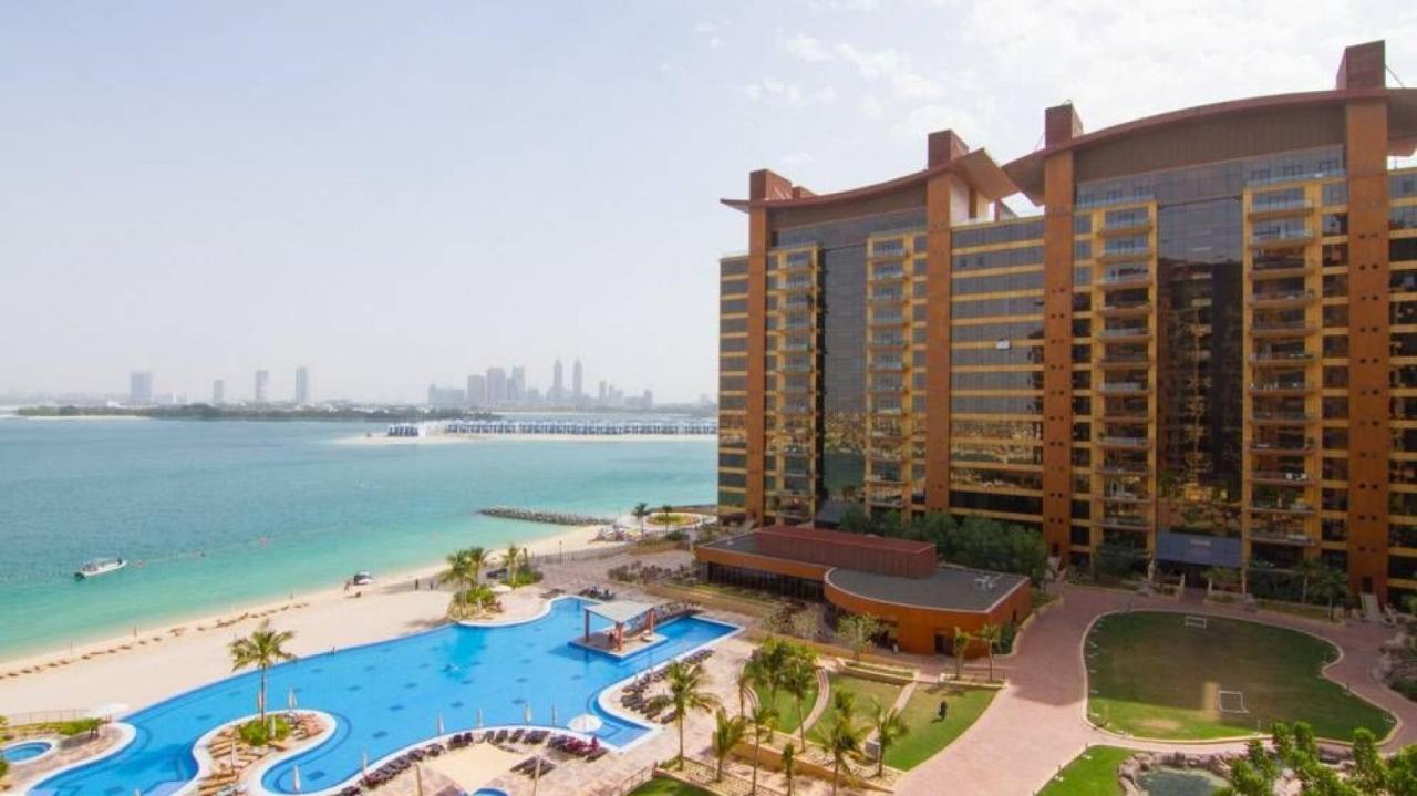 Tiara - Luxury Palm Jumeirah - Private Beach And Pool! Apartment Dubai Luaran gambar