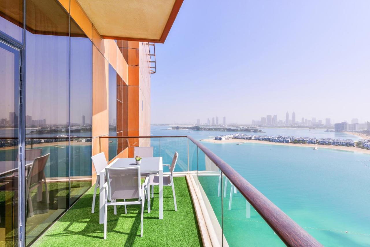 Tiara - Luxury Palm Jumeirah - Private Beach And Pool! Apartment Dubai Luaran gambar