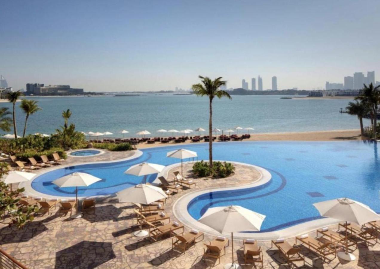 Tiara - Luxury Palm Jumeirah - Private Beach And Pool! Apartment Dubai Luaran gambar